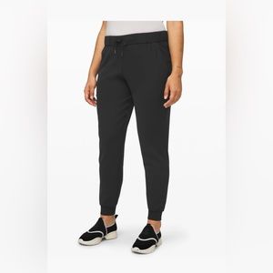 Lululemon 
On the Fly Jogger 28", Black, Size 8